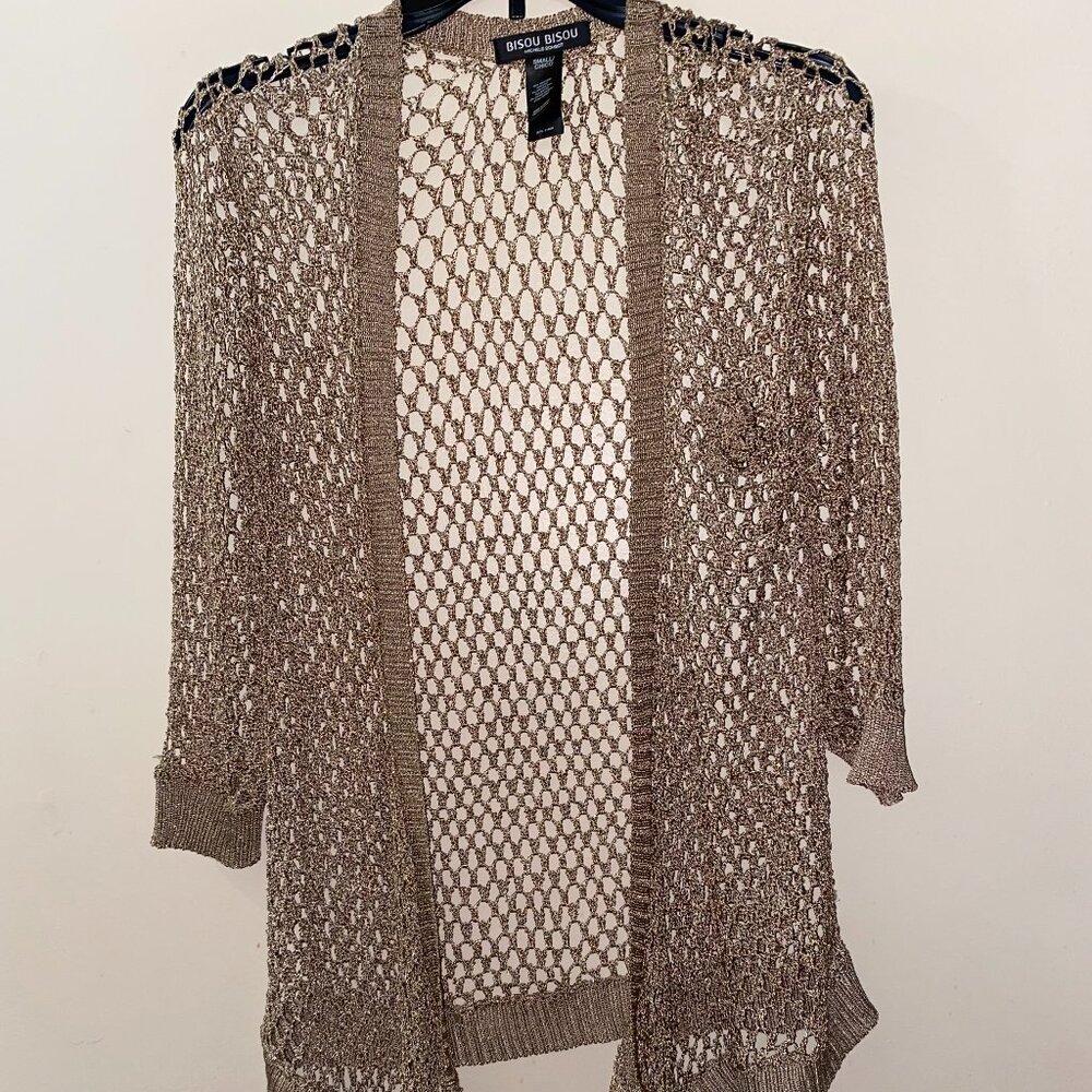 OPEN CARDIGAN IN TAN WITH GOLD THREE QUARTER SLEEVES HIGH LOW STYLE